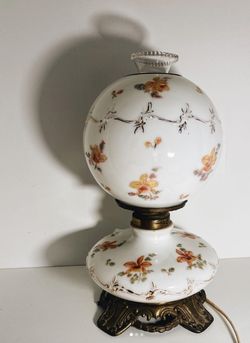Stunning Converted Vintage Antique Oil Lamp Floral