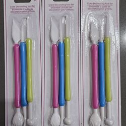 New cake decorating tool set