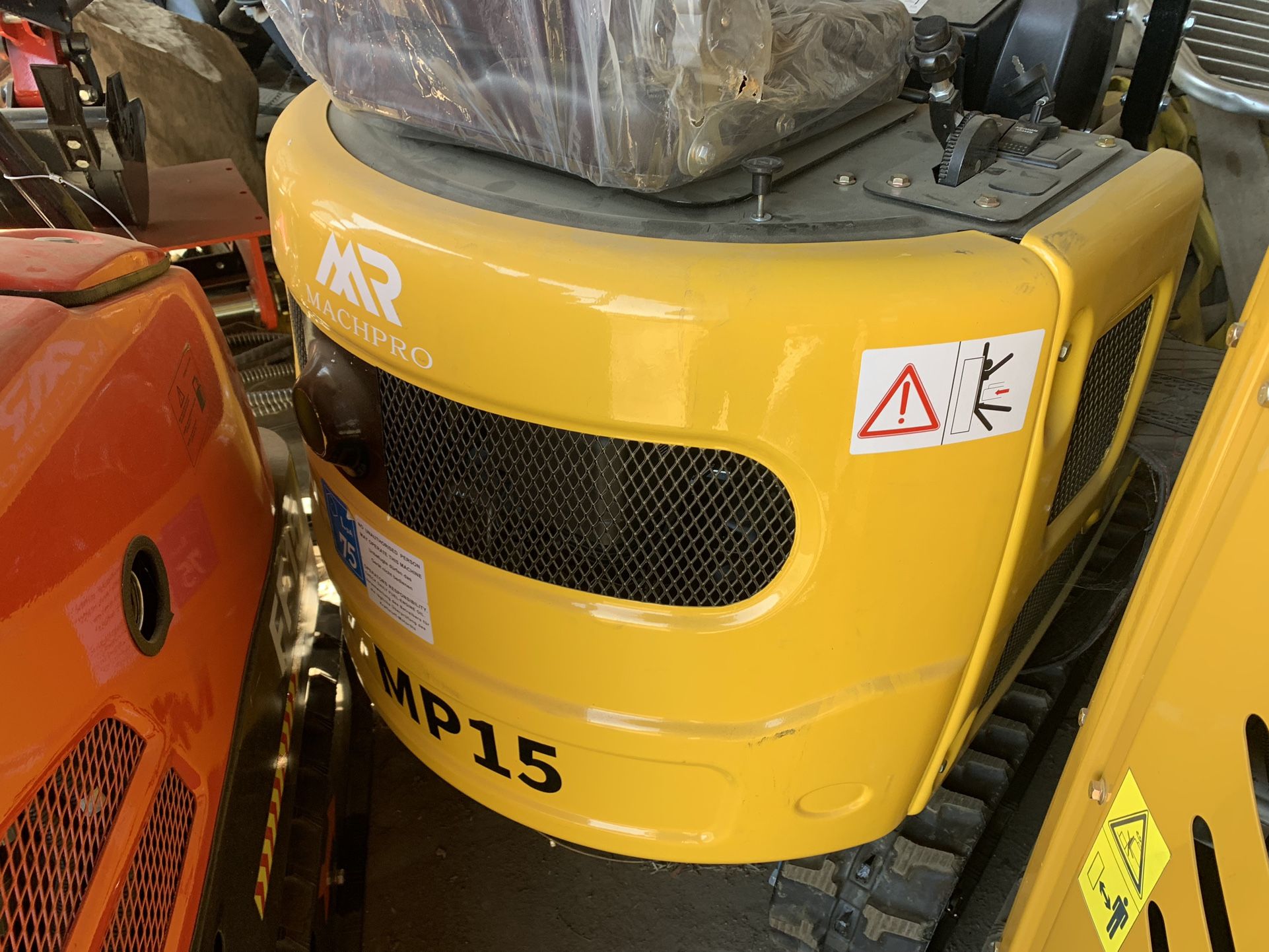 2024 MP15 Mini Excavator, Tractor Gas Engine (New)