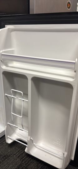 Hisense mini fridge + freezer