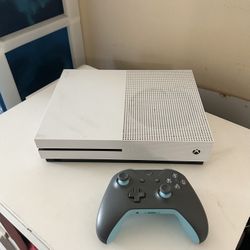 Xbox One S 500GB Console – White – Includes Controller