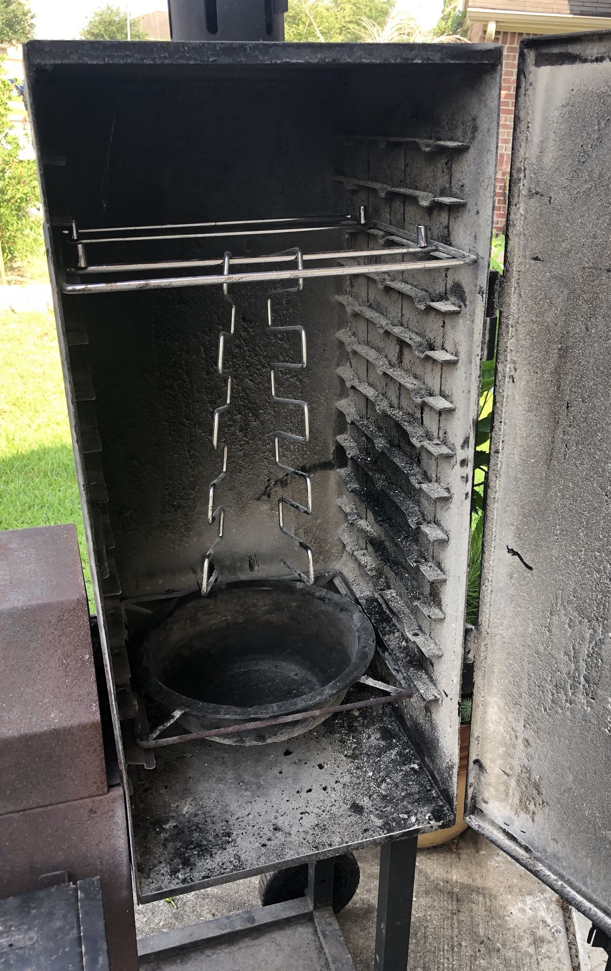 Brinkman Smoke'N Pit Smoke King Deluxe HeavyDuty Charcoal/Wood Smoker