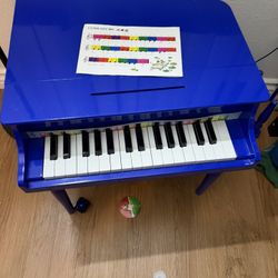 Small Kids Piano