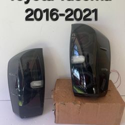 Toyota Tacoma 2016-2021 Tail Lights 