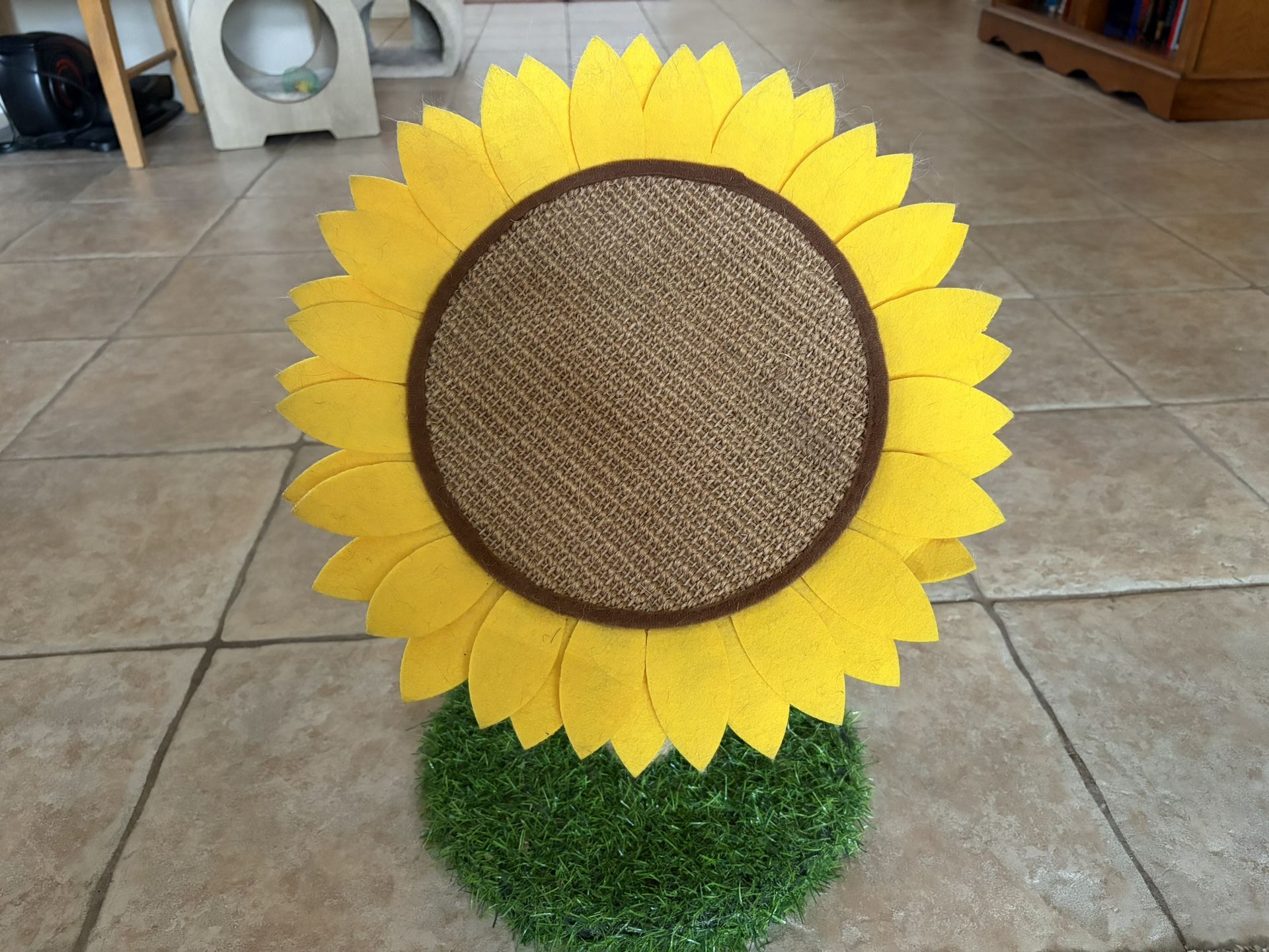 Sunflower Cat Scratching Post