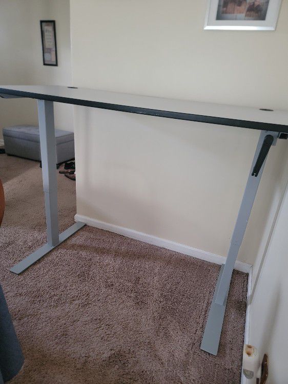 Adjustable Stand Up Desk
