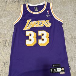 Rare Authentic Reebok Hardwood Classics Los Angeles Lakers Abdul Jabbar Jersey Men’s Size Medium, Not Kobe, LeBron, Jordan, Luka, Wemby