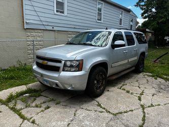 SUBURBAN 2014 LT