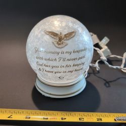 Memory Globe With Twinkling Lights