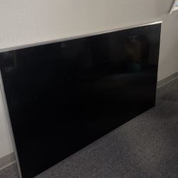 65” LG Smart Tv