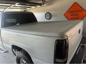 2002 Chevy short bed bed cover