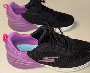 Skechers Women’s Shoe (Size 9.5) 