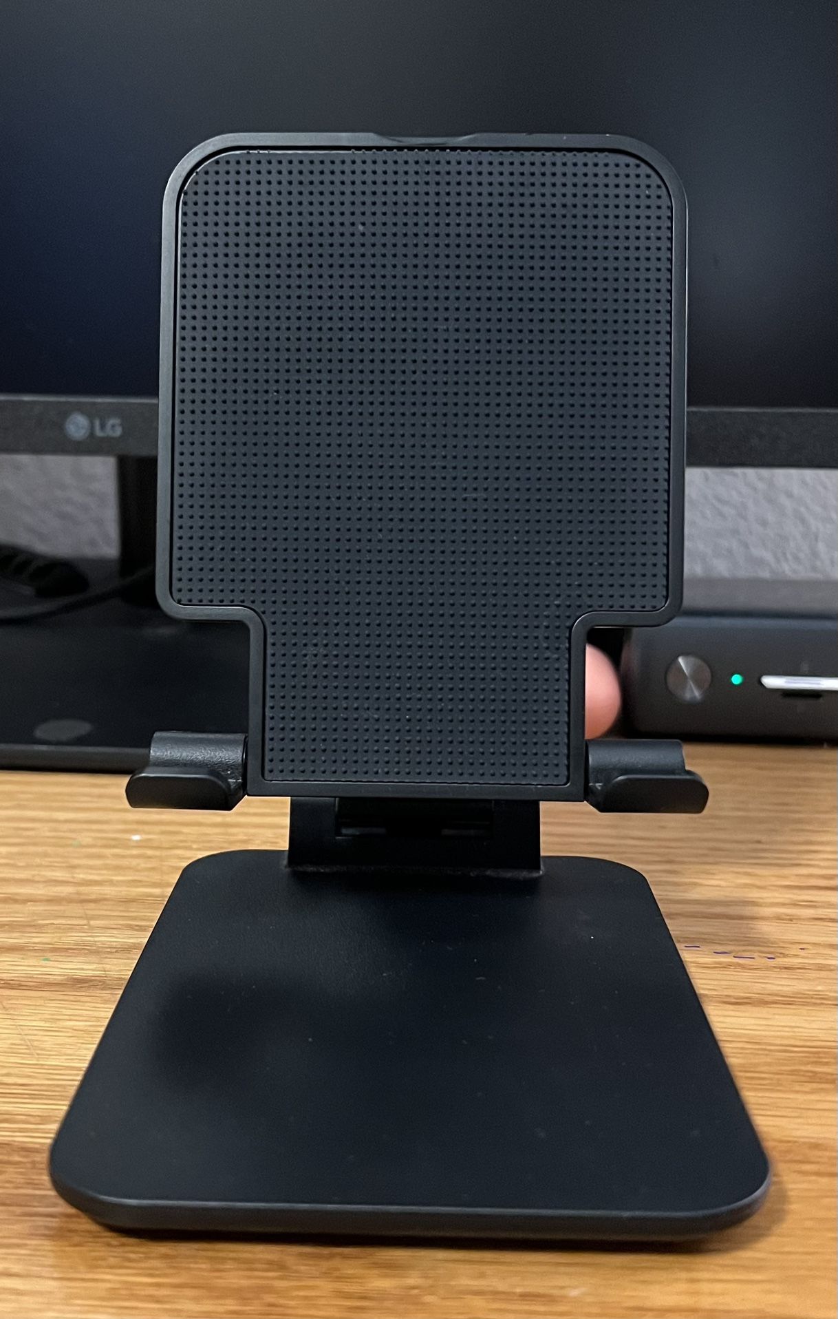 Adjustable Phone/Tablet Stand