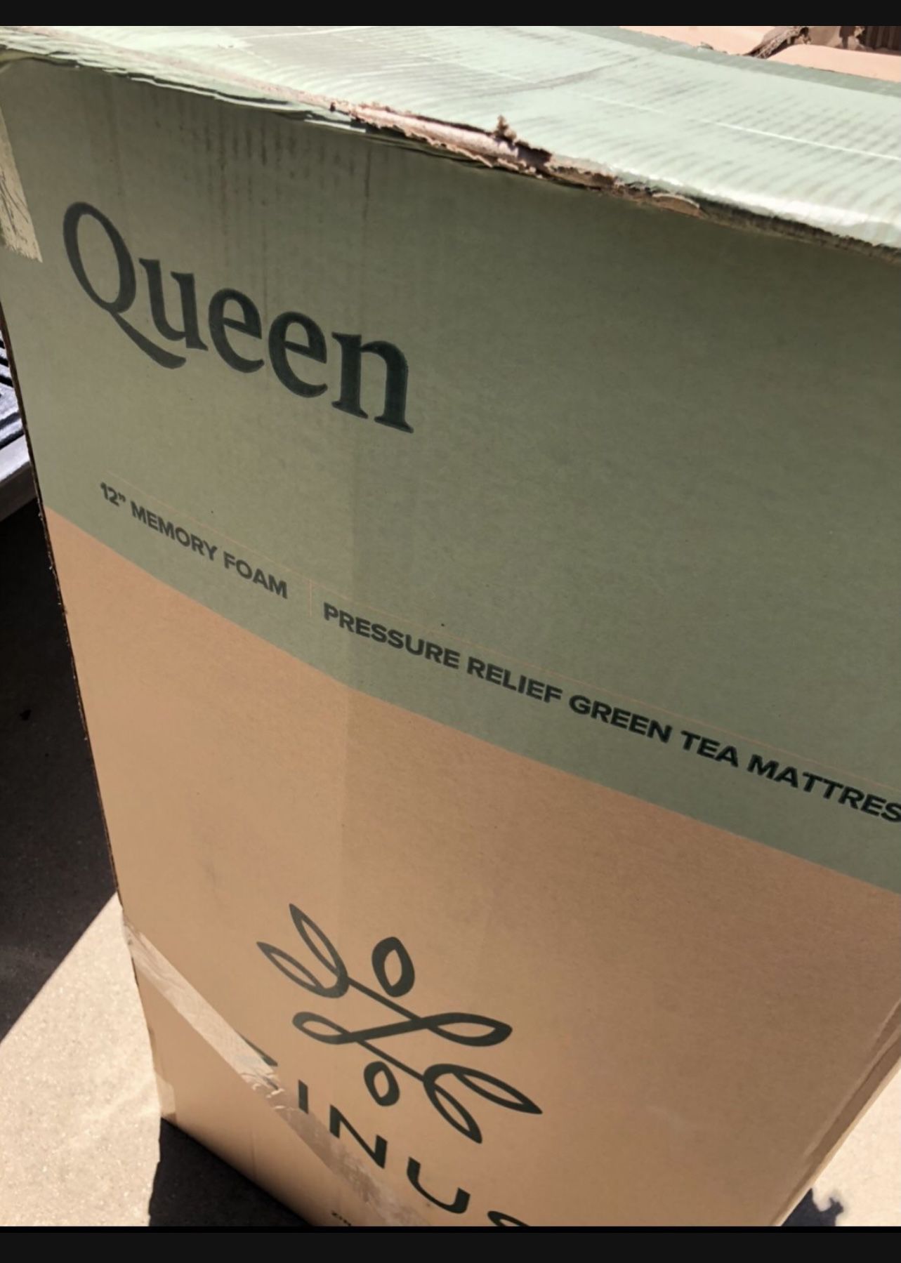 Brand New Queen Size MemoryFoam 12inches Thick Mattress 