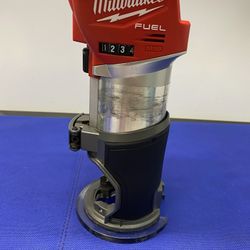 MILWAUKEE 2723-20 M18 FUEL 18V Lithium-Ion Brushless Cordless Compact Router W/ACCESSORIES