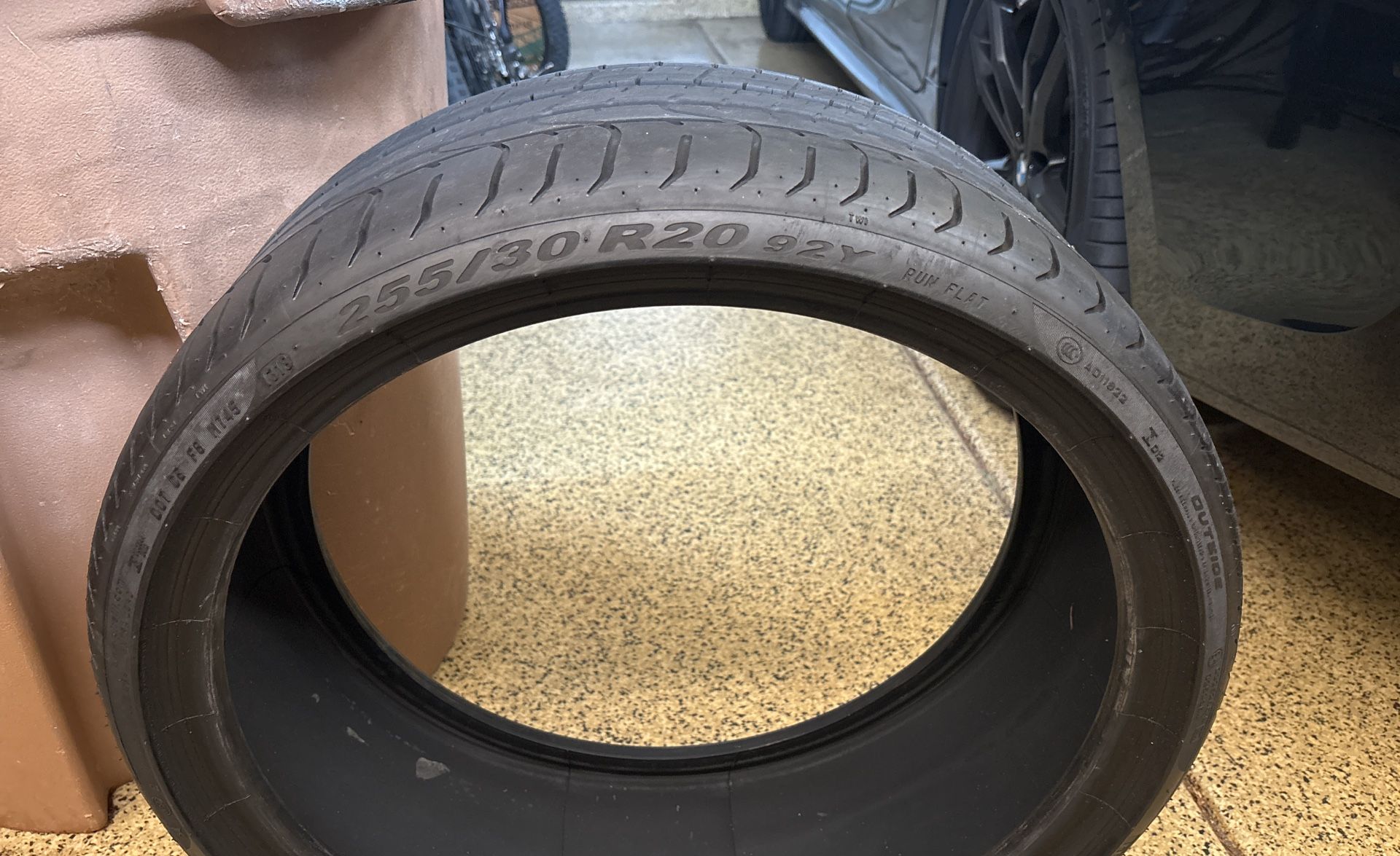 1 USED Pirelli P ZERO Radial Tire - 255/30R20 92Y (estimate 3000/4000 Miles Used Maybe Maybe 1/4 Of Tread)
