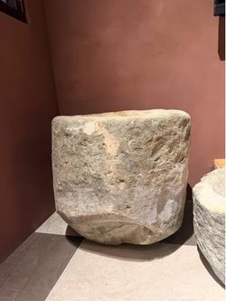 Vintage Limestone Planter – Large Round