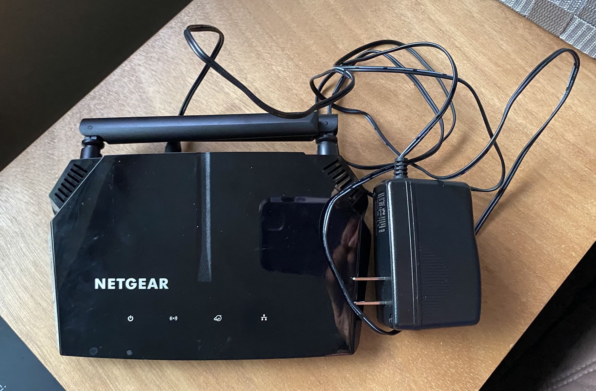 NETGEAR WiFi Router (R6120) - AC1200 Dual Band Wireless Speed (up to 1200 Mbps) | Up to 1200 sq ft Coverage & 20 Devices | 4 x 10/100 Fast Ethernet an