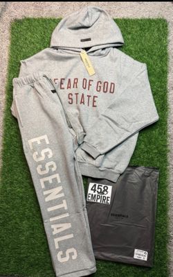 “Fear of God Essentials Hoodie & Sweatpants Set Grey Size S/M New” “Essentials Fear of God Grey Tracksuit Hoodie + Joggers New With Tags” “FOG Essenti