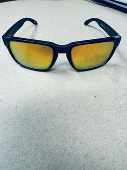 Oakley Holbrook Sunglasses – OO9102-N855 – Black Frame with Neon Green Accents & Fire/Orange Mirrored Lenses – NFL Edition Authentic Oakley Holbrook s