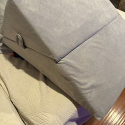 Wedge Pillow