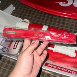Supreme Chopsticks 