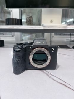 Sony A7s iii (Excellent Condition) *OBO*
