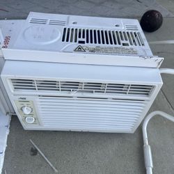 AC Window Unit