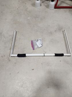 Pull up bar