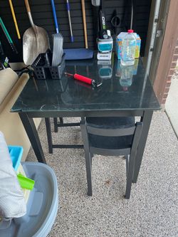 3x3x3 tall black table