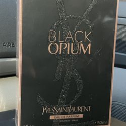Yves Saint Laurent Black Opium