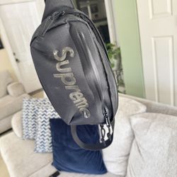 supreme bag 
