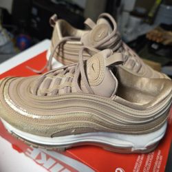 Nike Size 6 Like New