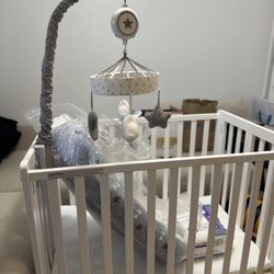 Baby Mini Crib Like New