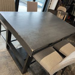 4 chair dining table w drawers