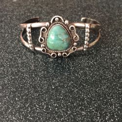 Vintage Turquoise And Sterling Silver Cuff Bracelet 