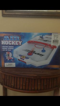 Mini air hockey table