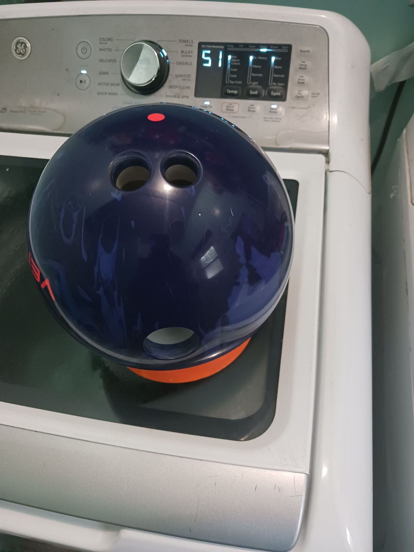 Motiv Venom Shock Bowling Ball