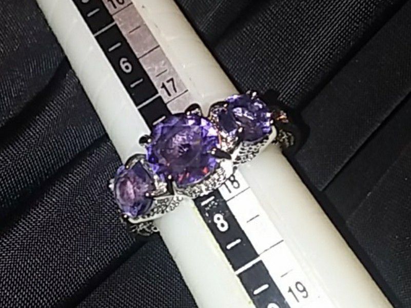 Beautiful! Purple Crystal & White Gold Filled Ring Size 7 1/2 $18. OBO💍🎈💎2 For $30 (Some Jewelry Items 3 for $30.)