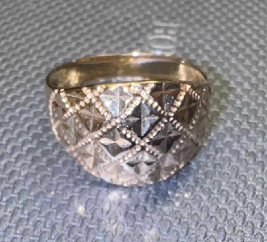14k solid gold ring size 5.5
