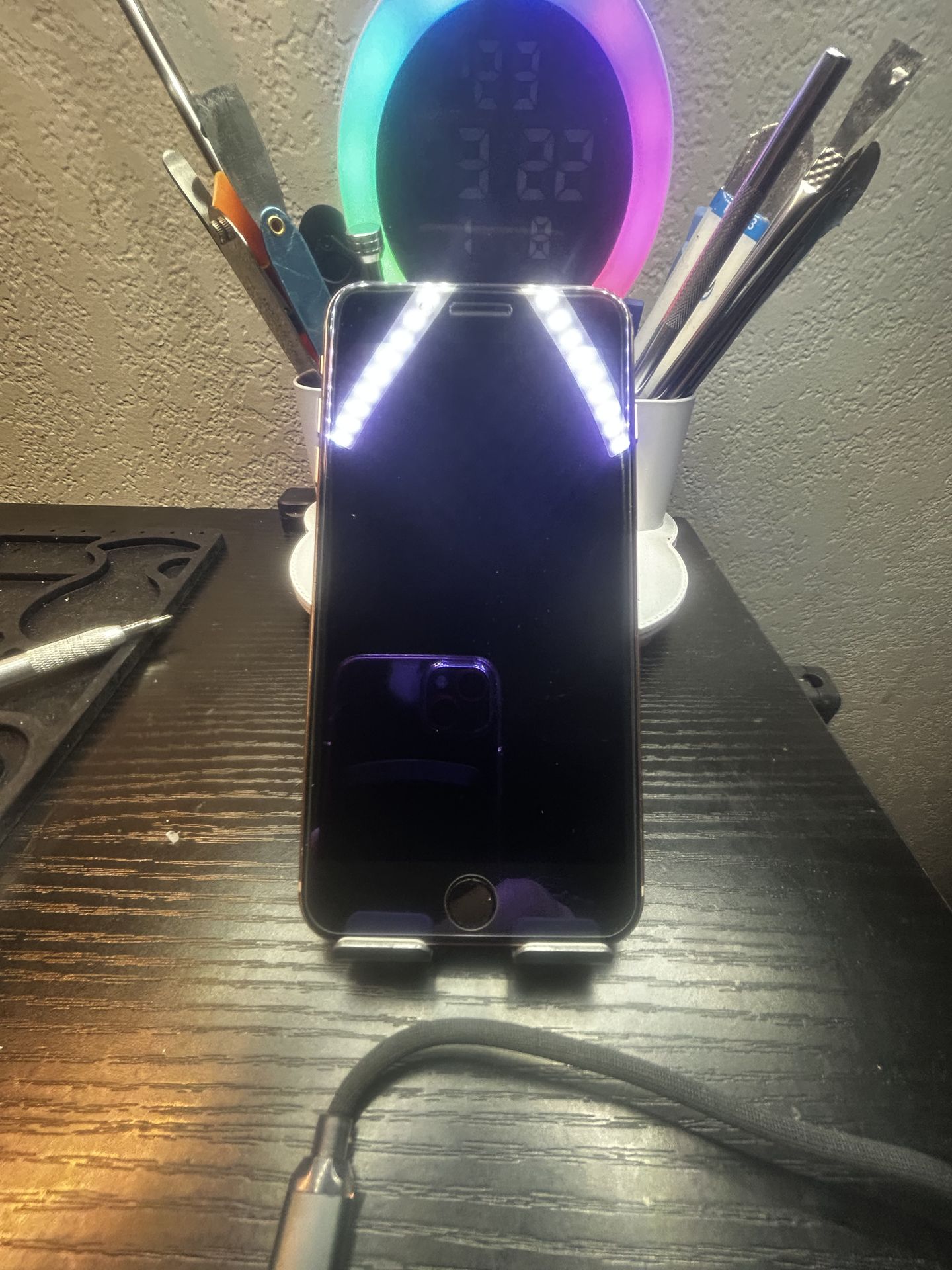 iPhone 8 Plus 256GB - Unlocked - Near Mint Condition – New Screen - New Case!