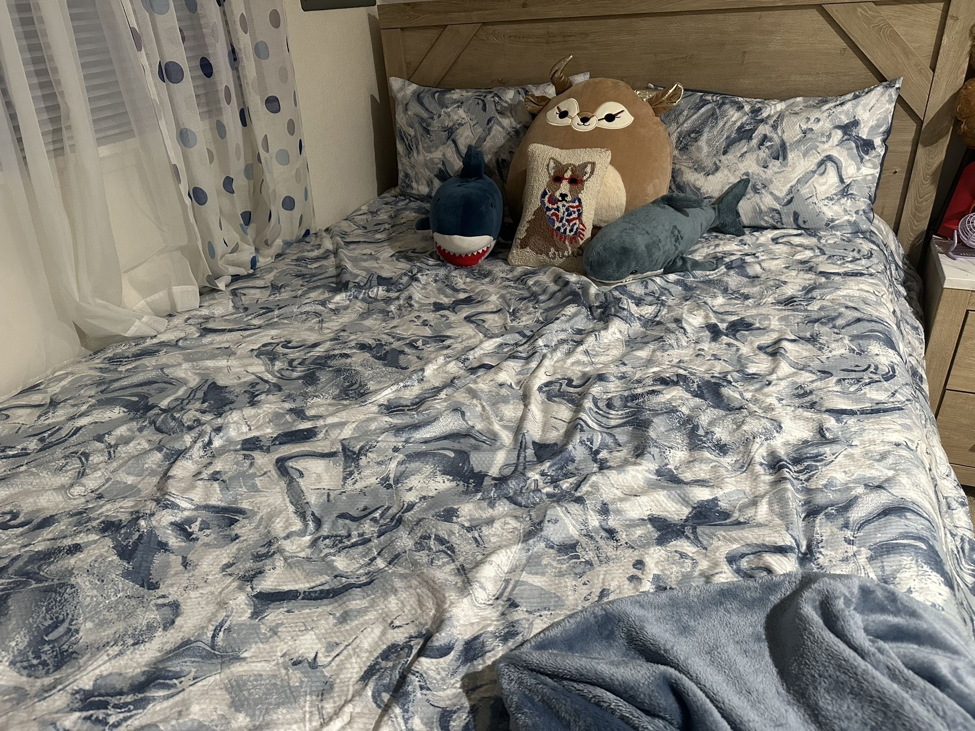 Queen Bedroom set