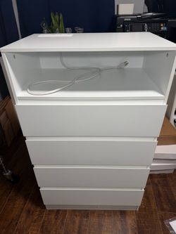 Dresser Drawer 4 Compartments With Electric Outlet Size 24x15x39.5”
