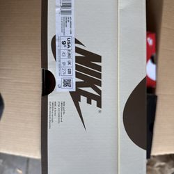 Jordan 1 Retro Low Travis Scott