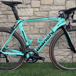 🚴‍♂️ Bianchi Oltre XR3 Carbon Road Bike – Size 54 🇮🇹