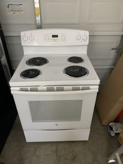 White GE Oven