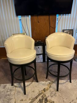 Bar stool chairs