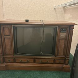 Vintage 1988 Magnavox Color TV