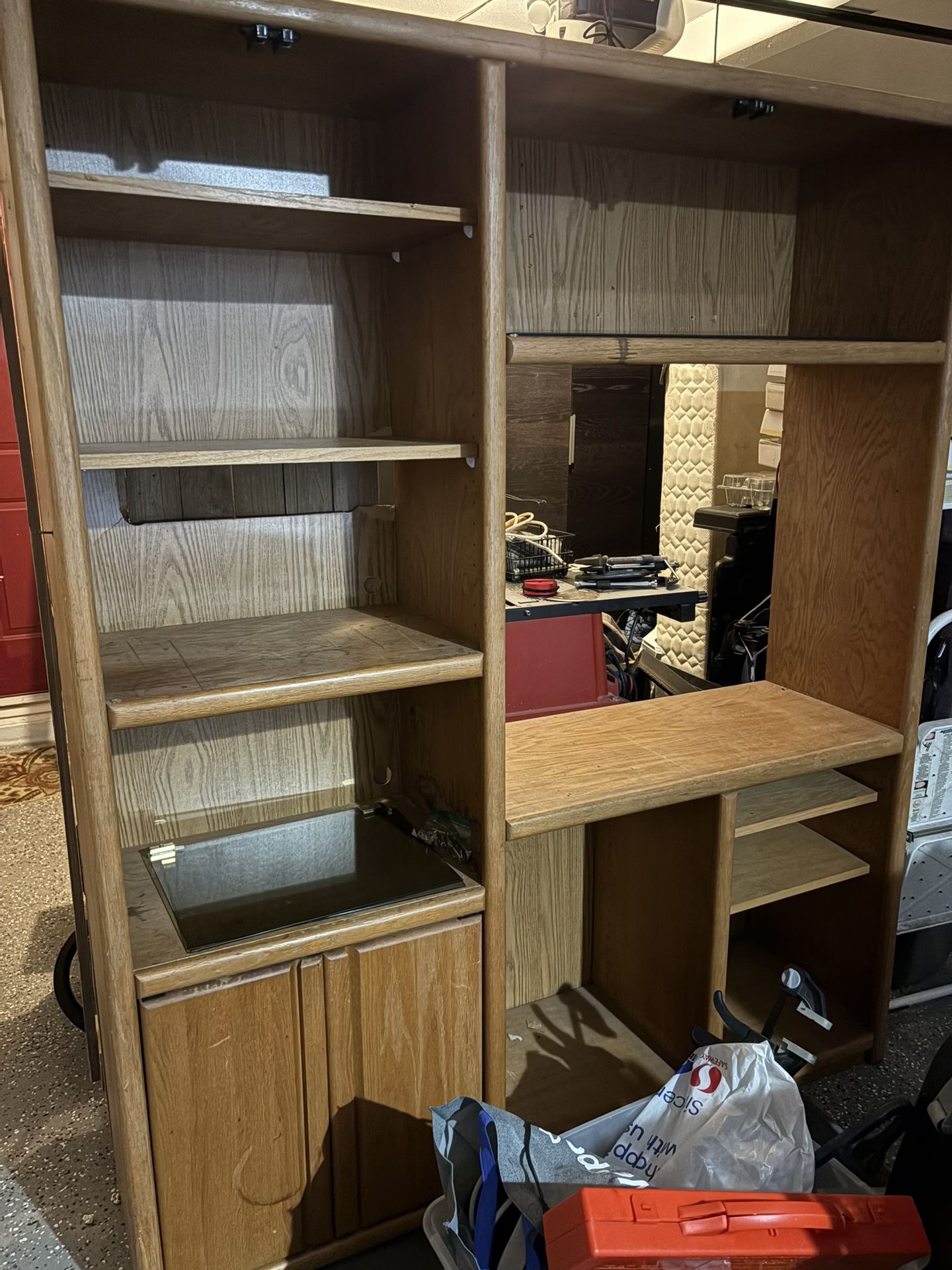 Garage Cabinet / Entering Center