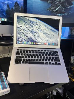 MacBook Air 2015 13 inch i5 8gb 256 ssd MacOS sequoia With charger